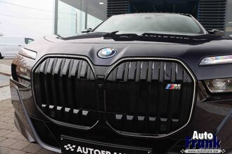 BMW M760E / M-SPORT-PRO / TV / B&W / LOUNGE / DRIV+PARK PRO IMG_8632.jpg