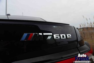 BMW M760E / M-SPORT-PRO / TV / B&W / LOUNGE / DRIV+PARK PRO IMG_8654.jpg