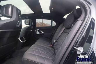 BMW M760E / M-SPORT-PRO / TV / B&W / LOUNGE / DRIV+PARK PRO IMG_8670.jpg