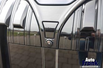 BMW M760E / M-SPORT-PRO / TV / B&W / LOUNGE / DRIV+PARK PRO IMG_8631.jpg