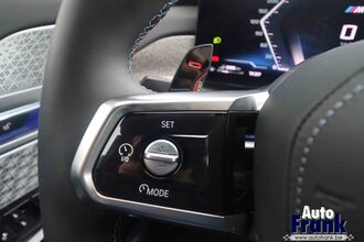 BMW M760E / M-SPORT-PRO / TV / B&W / LOUNGE / DRIV+PARK PRO IMG_8686.jpg