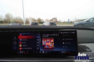 BMW M760E / M-SPORT-PRO / TV / B&W / LOUNGE / DRIV+PARK PRO IMG_8696.jpg