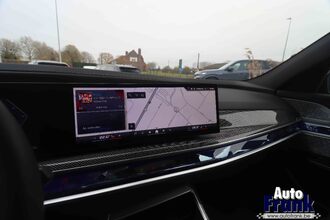 BMW M760E / M-SPORT-PRO / TV / B&W / LOUNGE / DRIV+PARK PRO IMG_8694.jpg