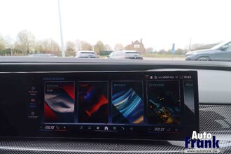 BMW M760E / M-SPORT-PRO / TV / B&W / LOUNGE / DRIV+PARK PRO IMG_8702.jpg