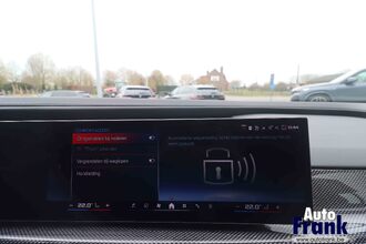BMW M760E / M-SPORT-PRO / TV / B&W / LOUNGE / DRIV+PARK PRO IMG_8706.jpg