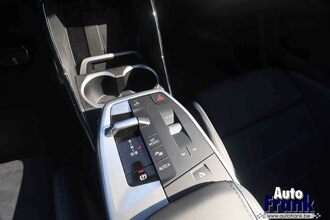 BMW IX2 EDRIVE20 / SPORT-PRO / PANO / MEMORY / 360CAM / DRIV PRO IMG_8447.jpg