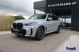 BMW X5 XDRIVE50E / SPORT-PRO / INTGR STR / PANO / TRKH / DASH LEDR / SFT-CLS IMG_1087.jpg