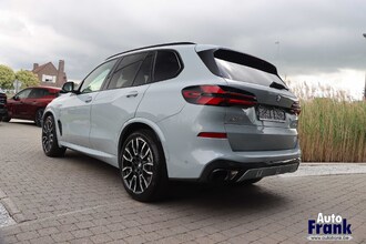 BMW X5 XDRIVE50E / SPORT-PRO / INTGR STR / PANO / TRKH / DASH LEDR / SFT-CLS IMG_1092.jpg