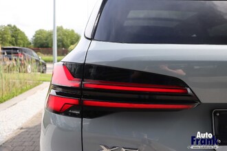 BMW X5 XDRIVE50E / SPORT-PRO / INTGR STR / PANO / TRKH / DASH LEDR / SFT-CLS IMG_1108.jpg