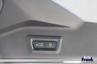 BMW X5 XDRIVE50E / SPORT-PRO / INTGR STR / PANO / TRKH / DASH LEDR / SFT-CLS IMG_1116.jpg