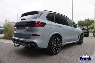 BMW X5 XDRIVE50E / SPORT-PRO / INTGR STR / PANO / TRKH / DASH LEDR / SFT-CLS IMG_1095.jpg