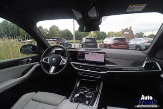 BMW X5 XDRIVE50E / SPORT-PRO / INTGR STR / PANO / TRKH / DASH LEDR / SFT-CLS IMG_1137.jpg