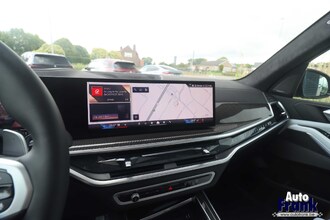 BMW X5 XDRIVE50E / SPORT-PRO / INTGR STR / PANO / TRKH / DASH LEDR / SFT-CLS IMG_1154.jpg