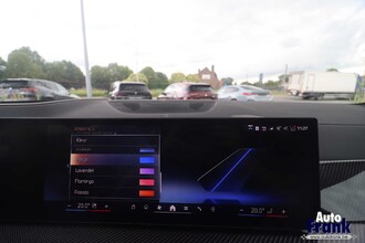 BMW X5 XDRIVE50E / SPORT-PRO / INTGR STR / PANO / TRKH / DASH LEDR / SFT-CLS IMG_1163.jpg