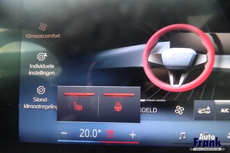 BMW X5 XDRIVE50E / SPORT-PRO / INTGR STR / PANO / TRKH / DASH LEDR / SFT-CLS IMG_1169.jpg