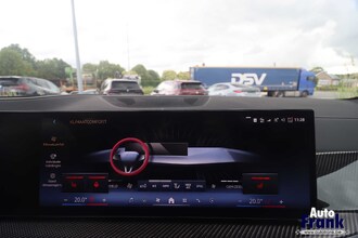 BMW X5 XDRIVE50E / SPORT-PRO / INTGR STR / PANO / TRKH / DASH LEDR / SFT-CLS IMG_1167.jpg