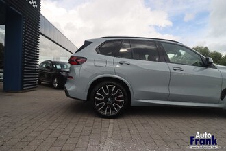BMW X5 XDRIVE50E / SPORT-PRO / INTGR STR / PANO / TRKH / DASH LEDR / SFT-CLS IMG_1183.jpg