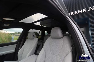 BMW X5 XDRIVE50E / SPORT-PRO / INTGR STR / PANO / TRKH / DASH LEDR / SFT-CLS IMG_1182.jpg