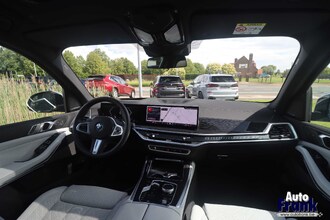 BMW X5 XDRIVE50E / M-SPORT-PRO / INTR STR / PANO / TREKHK / DRIV+PARK PRO IMG_1373.jpg