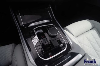 BMW X5 XDRIVE50E / M-SPORT-PRO / INTR STR / PANO / TREKHK / DRIV+PARK PRO IMG_1404.jpg