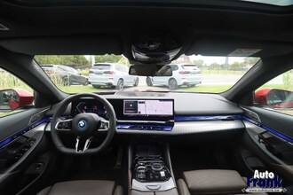 BMW 550E / TOURING / M-SPORT-PRO / PANO / DRIV PRO / ONDERSTEL PRO / INTGR STEER / TREKHK IMG_1547.jpg
