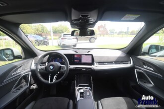 BMW X1 SDRIVE18I / SPORT-PRO / PANO / KEYLESS / CAMERA / VERW ZETLS IMG_1859.jpg