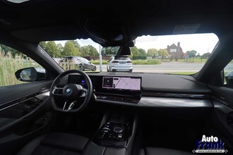 BMW I5 EDRIVE40 / TOURING / M-SPORT / PANO / DRIV+PARK PLUS / H&K IMG_1721.jpg