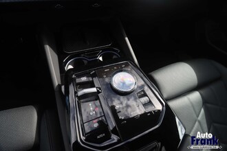 BMW I5 EDRIVE40 / TOURING / M-SPORT / PANO / DRIV+PARK PLUS / H&K IMG_1761.jpg