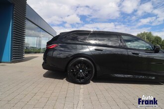 BMW I5 EDRIVE40 / TOURING / M-SPORT / PANO / DRIV+PARK PLUS / H&K IMG_1765.jpg
