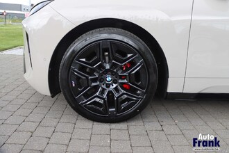 BMW IX XDRIVE45E / SPORT-PRO / TREKHK / DRIV & PARK PRO / HUD / H&K / 22" IMG_1972.jpg