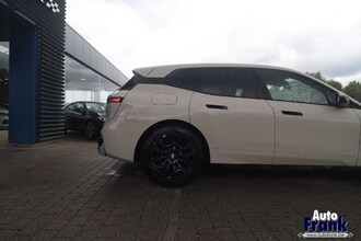 BMW IX XDRIVE45E / SPORT-PRO / TREKHK / DRIV & PARK PRO / HUD / H&K / 22" IMG_2046.jpg