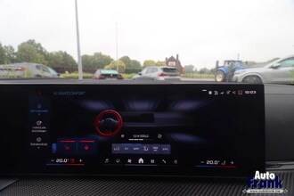BMW M3 COMP / 4X4 / BERLINE / LCI / INDIVIDUAL ON REQUEST! / TARTUFO / DRIV PRO / 360CAM IMG_2117.jpg