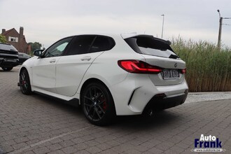 BMW 118I / AUT / SPORT-PRO / H&K / PANO / NAVI PRO / ADAP LED / VERW STUUR+ZTLS IMG_3369.jpg