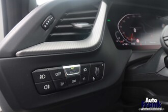 BMW 118I / AUT / SPORT-PRO / H&K / PANO / NAVI PRO / ADAP LED / VERW STUUR+ZTLS IMG_3394.jpg