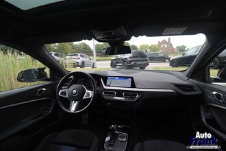 BMW 118I / AUT / SPORT-PRO / H&K / PANO / NAVI PRO / ADAP LED / VERW STUUR+ZTLS IMG_3390.jpg