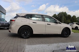 BMW IX XDRIVE45 / DRIVING PRO / 360CAM / H&K / HUD IMG_3591.jpg