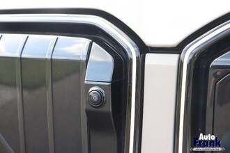 BMW X3 XDRIVE20D / SPORT-PRO / PANO / TREKHK / 360CAM / HUD / 20" IMG_3727.jpg