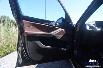 BMW X5 XDRIVE50E / M-SPORT / PANO / TREKHK / 360CAM / DRIVING PRO / INTGR STR IMG_3902.jpg