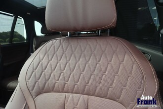 BMW X5 XDRIVE50E / SPORT-PRO / INDIV ON REQUEST / TREKHK / PANO / MASSAGE / HUD / 360CAM IMG_4102.jpg