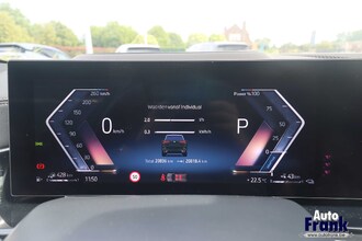 BMW X5 XDRIVE50E / SPORT-PRO / INDIV ON REQUEST / TREKHK / PANO / MASSAGE / HUD / 360CAM IMG_4123.jpg