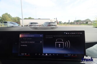 BMW X5 XDRIVE50E / SPORT-PRO / INDIV ON REQUEST / TREKHK / PANO / MASSAGE / HUD / 360CAM IMG_4138.jpg