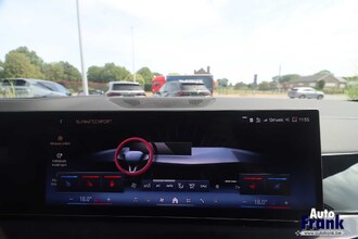 BMW X5 XDRIVE50E / SPORT-PRO / INDIV ON REQUEST / TREKHK / PANO / MASSAGE / HUD / 360CAM IMG_4142.jpg