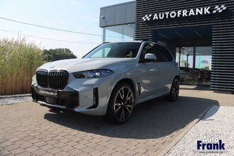 BMW X5 XDRIVE50E / M-SPORT / PANO / TREKHK / DRIV+PARK PRO / INTGR STR / SFT-CLS IMG_4474.jpg