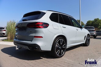 BMW X5 XDRIVE50E / M-SPORT / PANO / TREKHK / DRIV+PARK PRO / INTGR STR / SFT-CLS IMG_4480.jpg