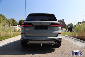 BMW X5 XDRIVE50E / M-SPORT / PANO / TREKHK / DRIV+PARK PRO / INTGR STR / SFT-CLS IMG_4479.jpg