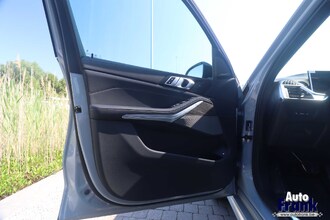 BMW X5 XDRIVE50E / M-SPORT / PANO / TREKHK / DRIV+PARK PRO / INTGR STR / SFT-CLS IMG_4501.jpg