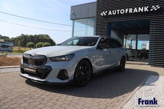 BMW 530E / TOURING / M-PERFORMANCE / SPORT-PRO / KEYLESS IMG_5516.jpg