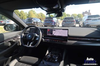 BMW 530E / TOURING / M-PERFORMANCE / SPORT-PRO / KEYLESS IMG_5557.jpg