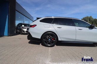 BMW 530E / TOURING / M-PERFORMANCE / SPORT-PRO / KEYLESS IMG_5587.jpg