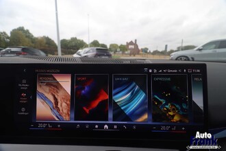 BMW 530E TOURING / SPORT-PRO / PANO / MEMO / HUD / TREKHK / DRIV PRO / 360CAM IMG_6035.jpg